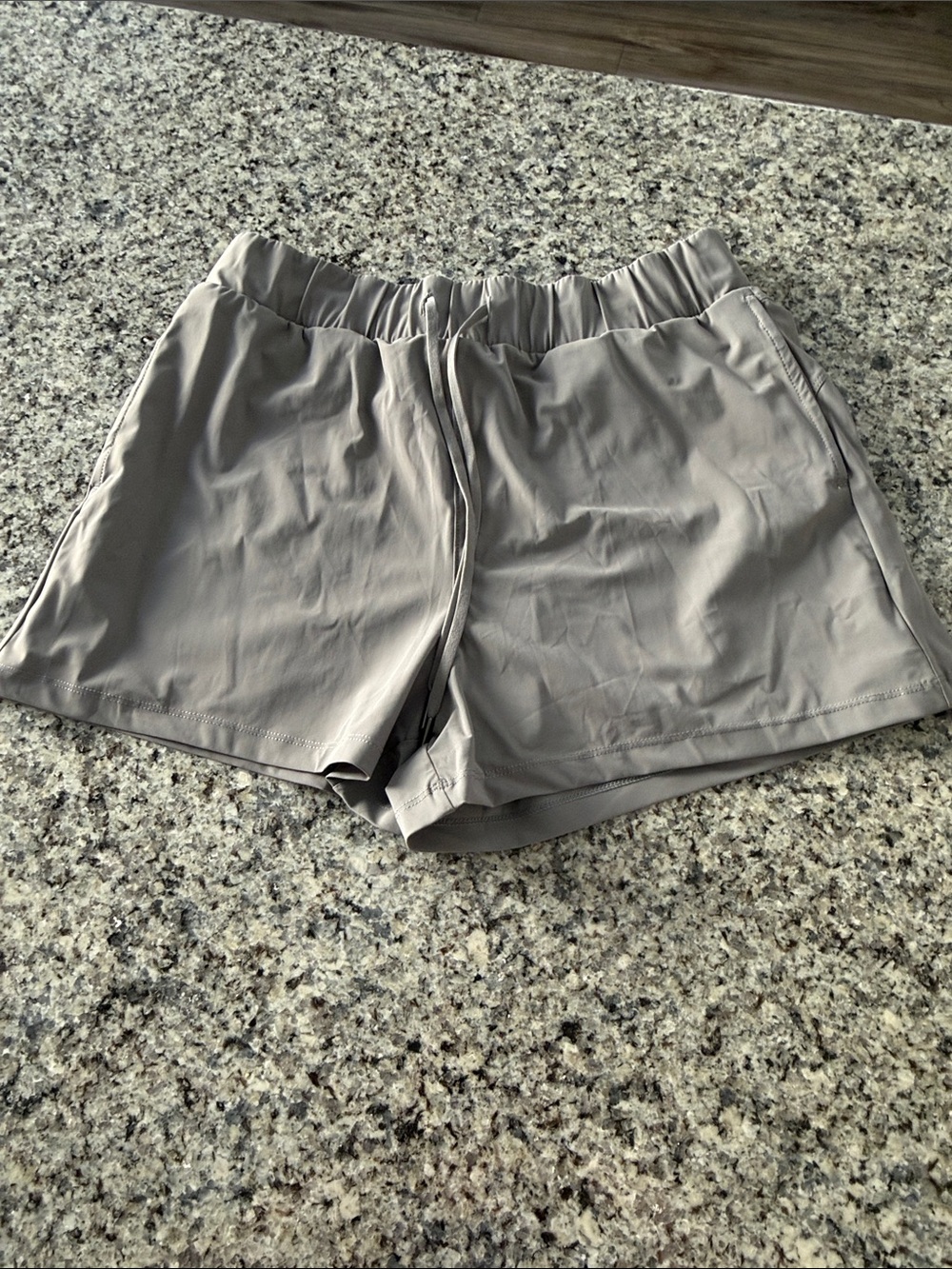 Women's Relaxed Elastic-Waist Shorts in Light Taupe